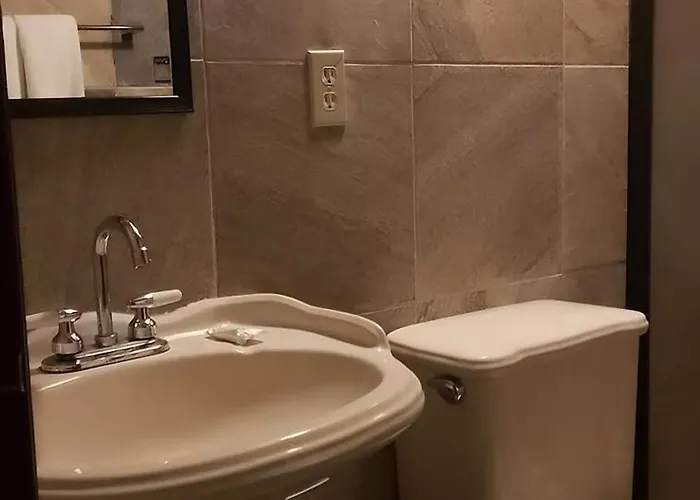La Casona, Affittacamere 3*